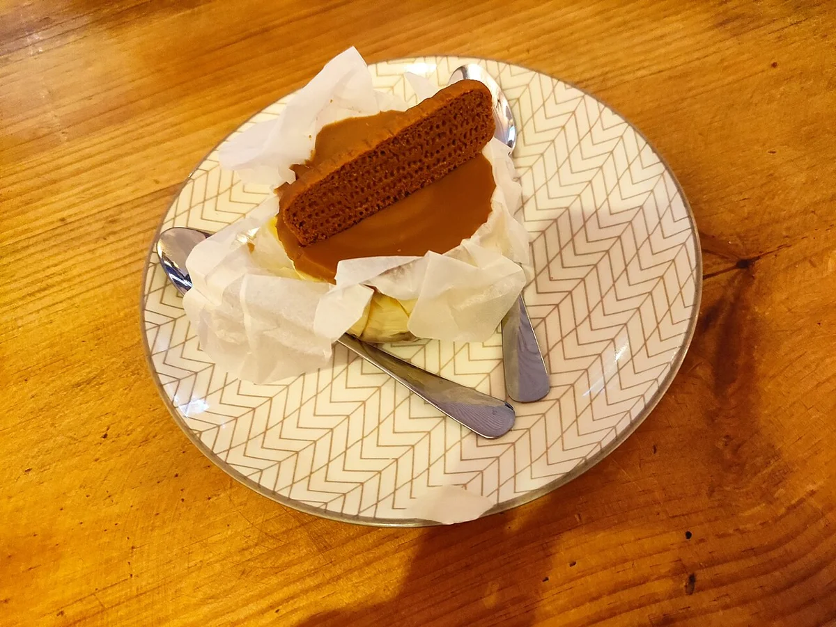 Lotus cheesecake